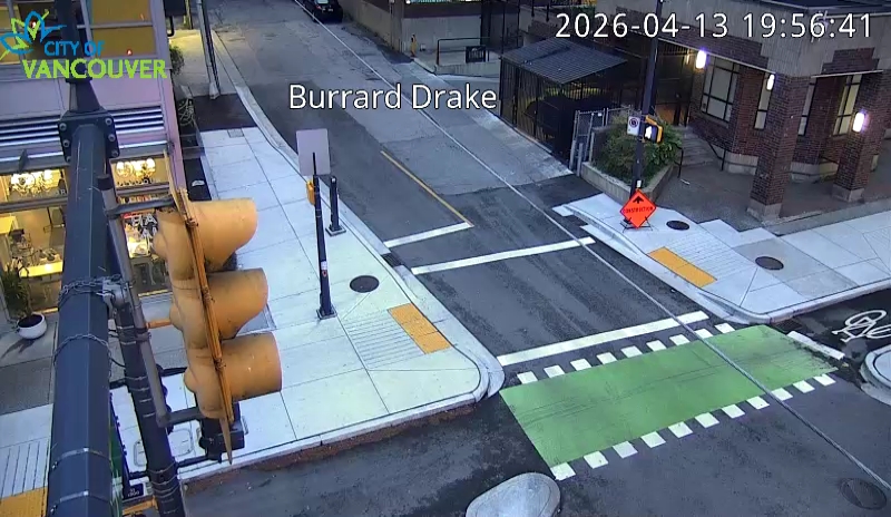 Burrard St & Drake St - W