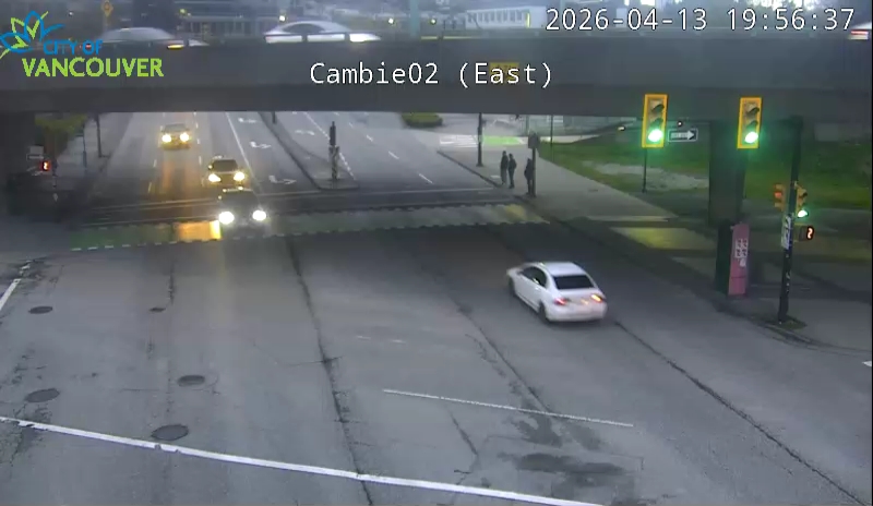 Cambie St & W 2nd Ave - East/West
