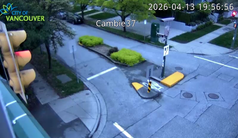 Cambie St & W 37th Ave - W