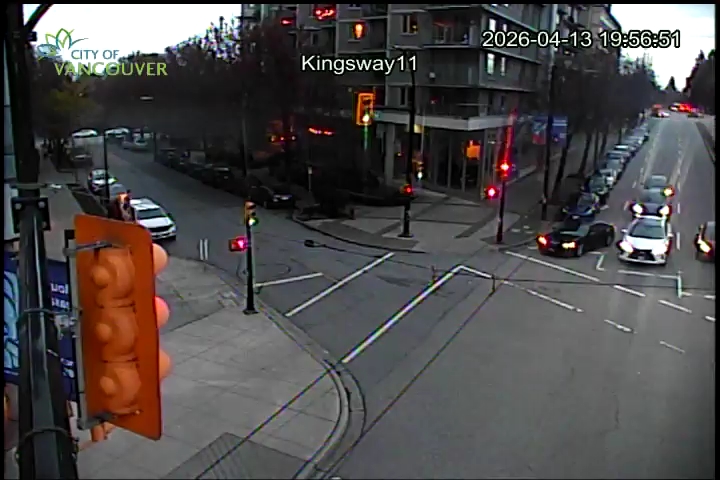 Kingsway & E 11th Ave - E