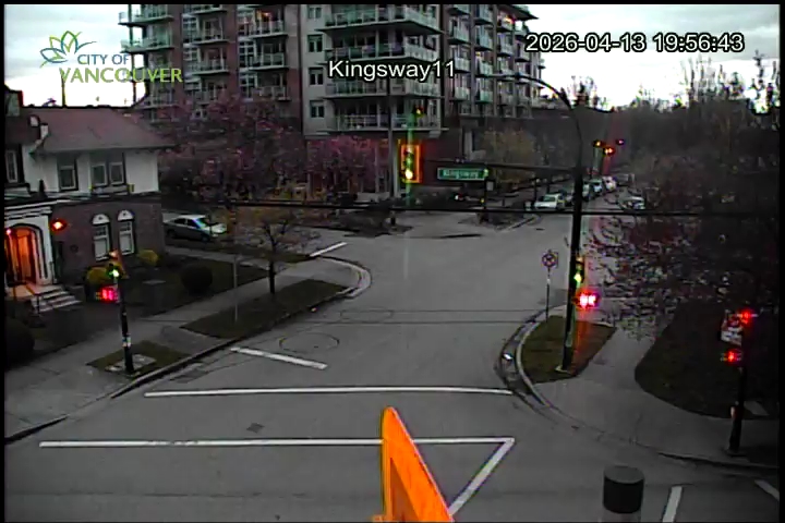 Kingsway & E 11th Ave - W