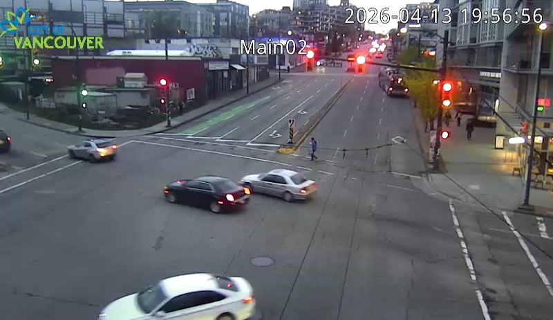 Main St & E 2nd Ave - S