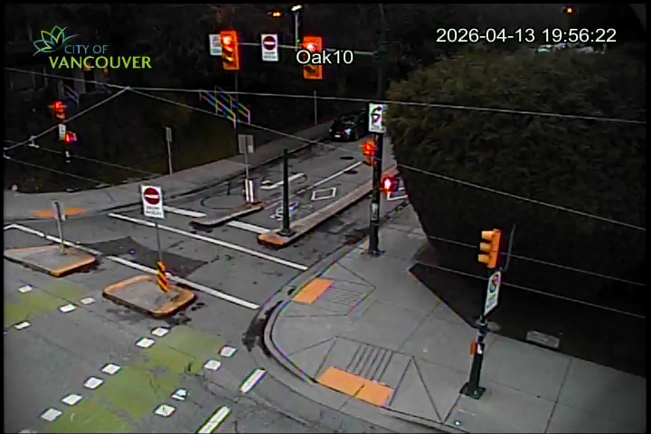 
Oak St & W. 10th Ave - West